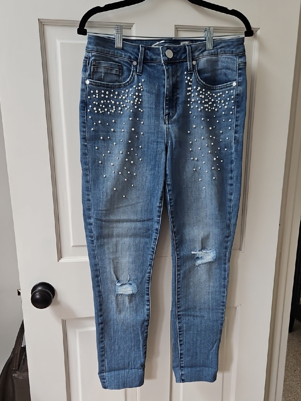 Pearl-Embellished Women's Blue Jeans